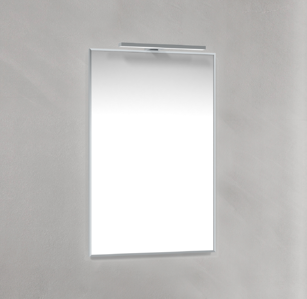 Läs mer om Macro Design Spegel Med T-Belysning Badrumsmöbel Belysning : Med T-belysning LED BADRUMSMÖBEL Spegel : Med Krom Ram BADRUMSMÖBEL